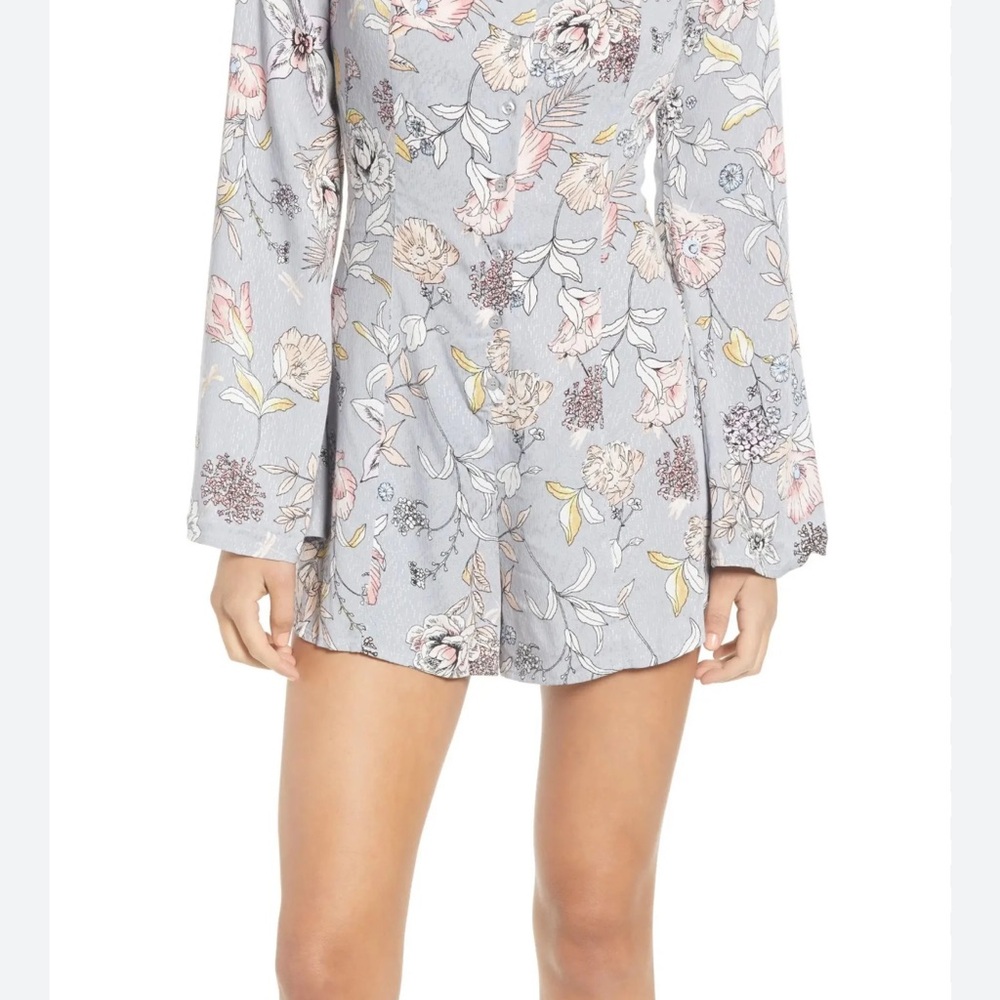 Love Fire Floral Long Sleeve Romper Gray and Pink Size Medium NWT - Picture 2 of 10